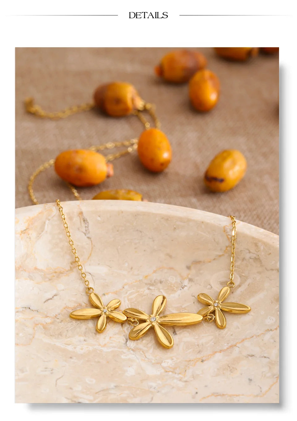 Cubic zirconia flower necklace in gold-plated stainless steel with cubic zirconia.