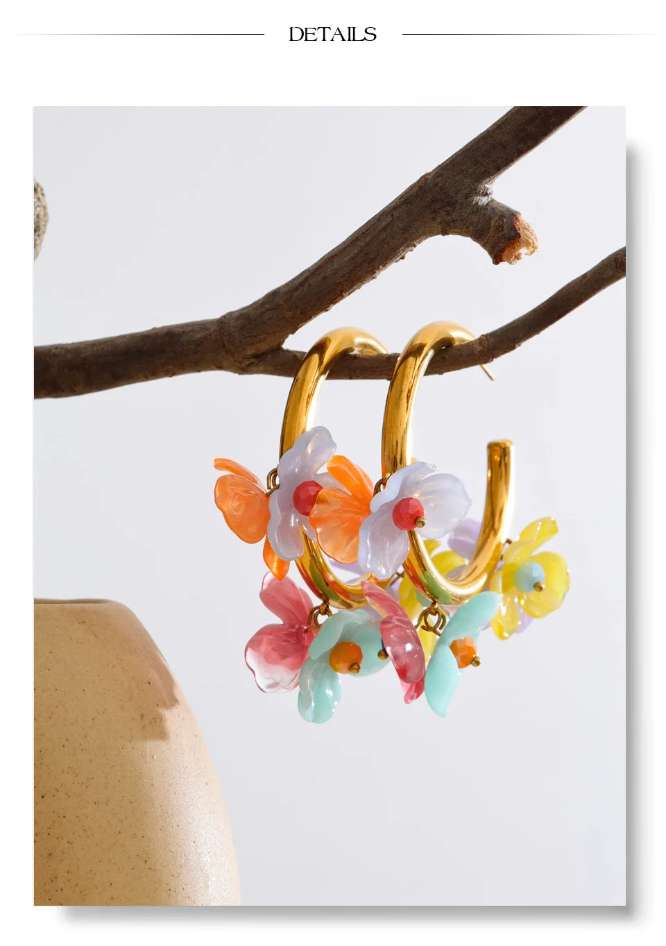 Resin flower multi-color earrings in gold-plated stainless steel with resin.
