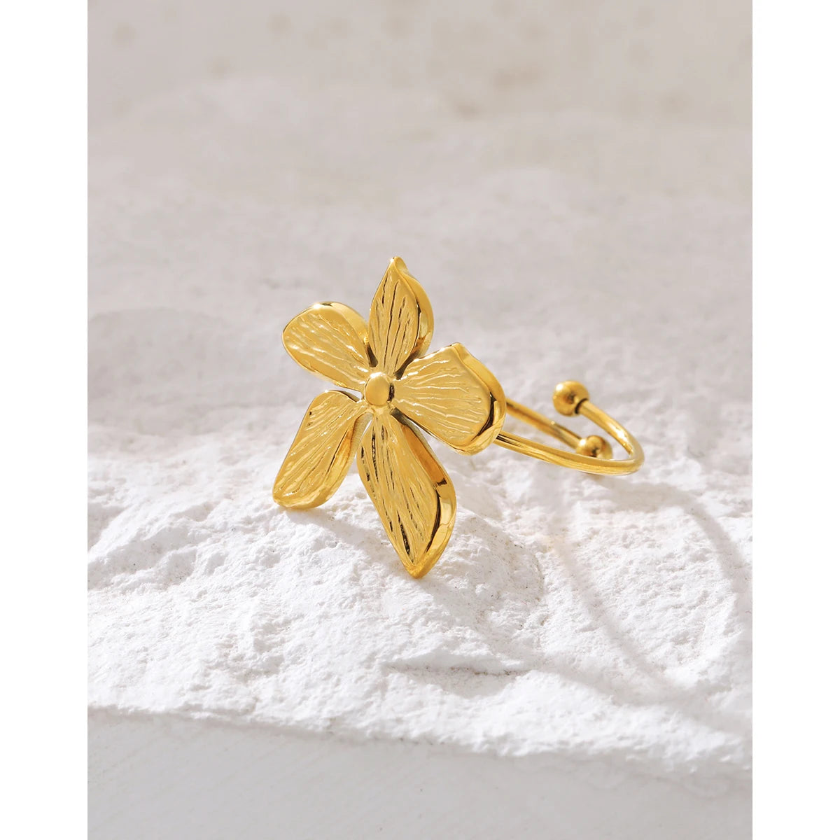 Irregular Flower Ring Vintage Adjustable — 316L Stainless Steel · PS445