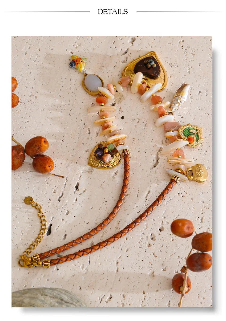 Shell heart flower necklace in gold-plated stainless steel with shell.