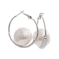 Pearl geometric earrings in gold-plated stainless steel with pearl.