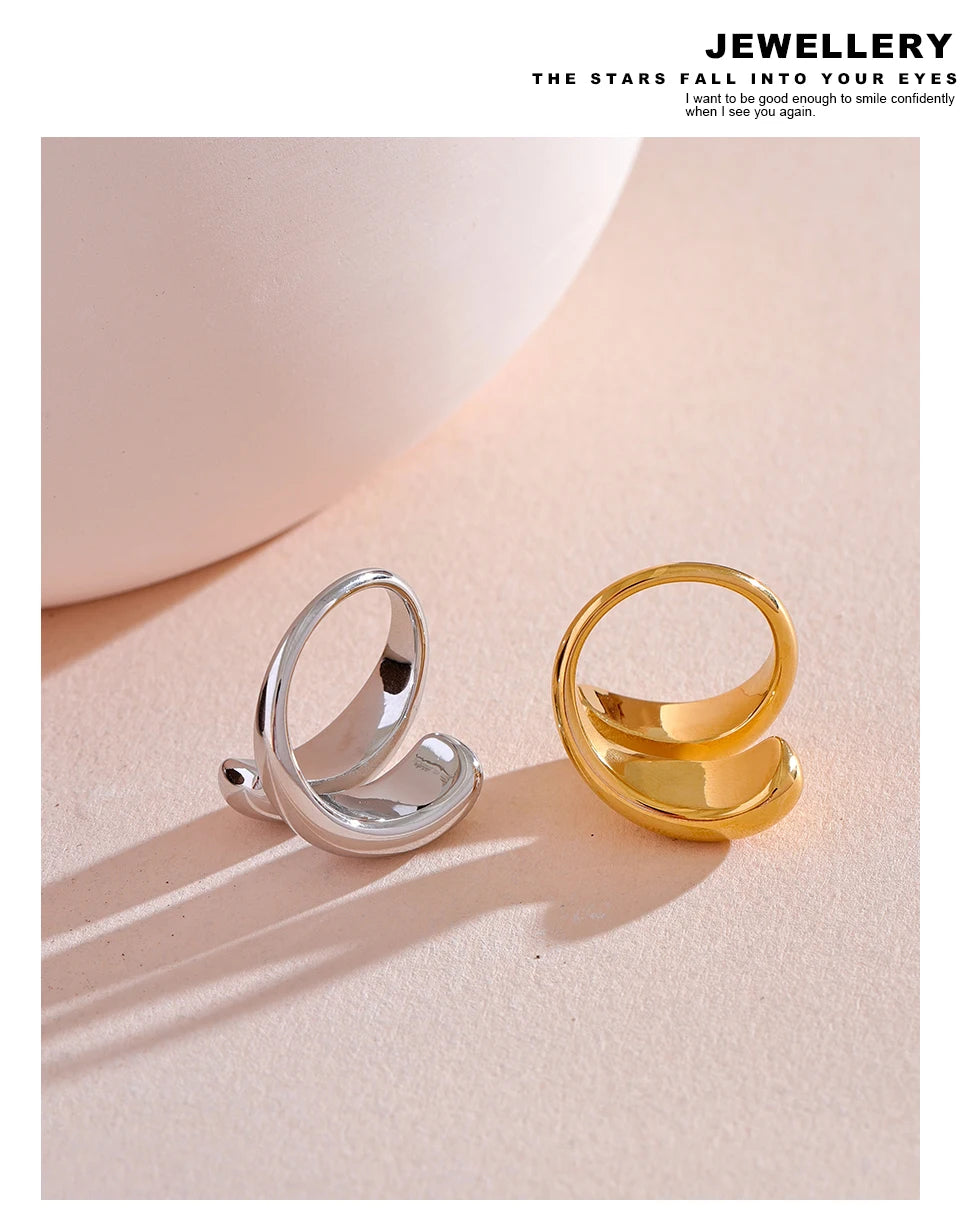 Geometric ring in 18K gold-plated stainless steel.
