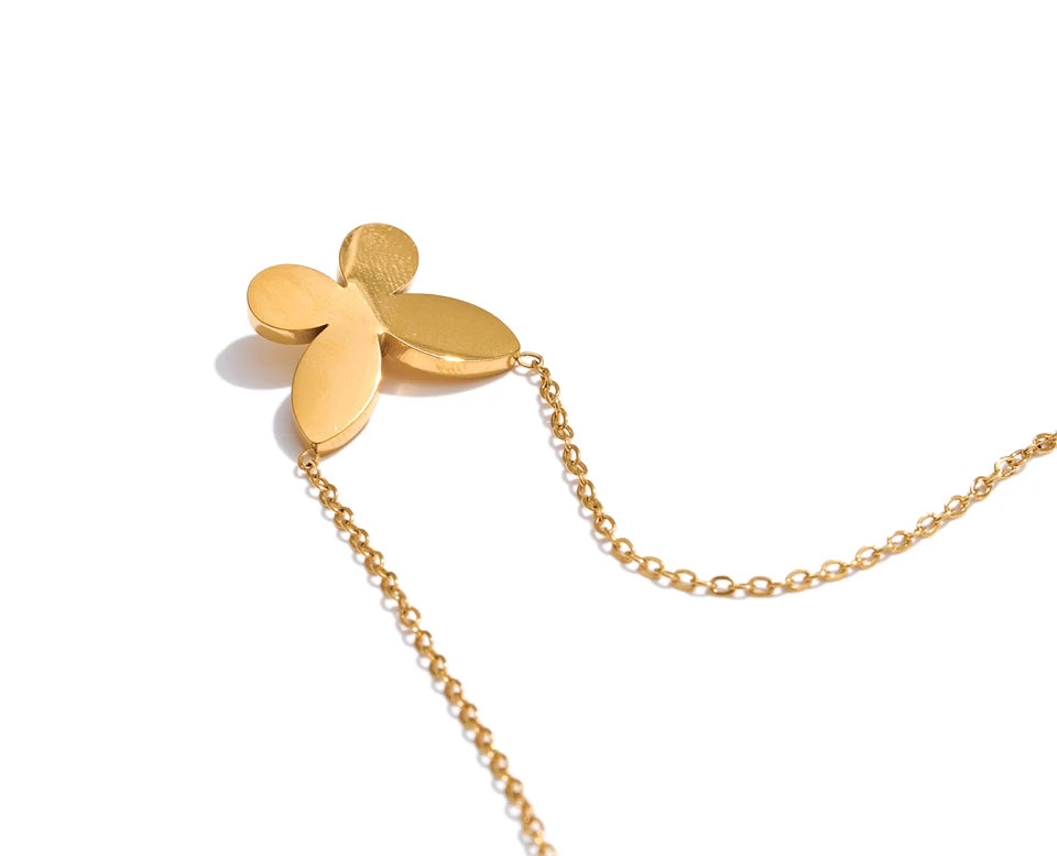 Cubic zirconia butterfly necklace in gold-plated stainless steel with cubic zirconia.