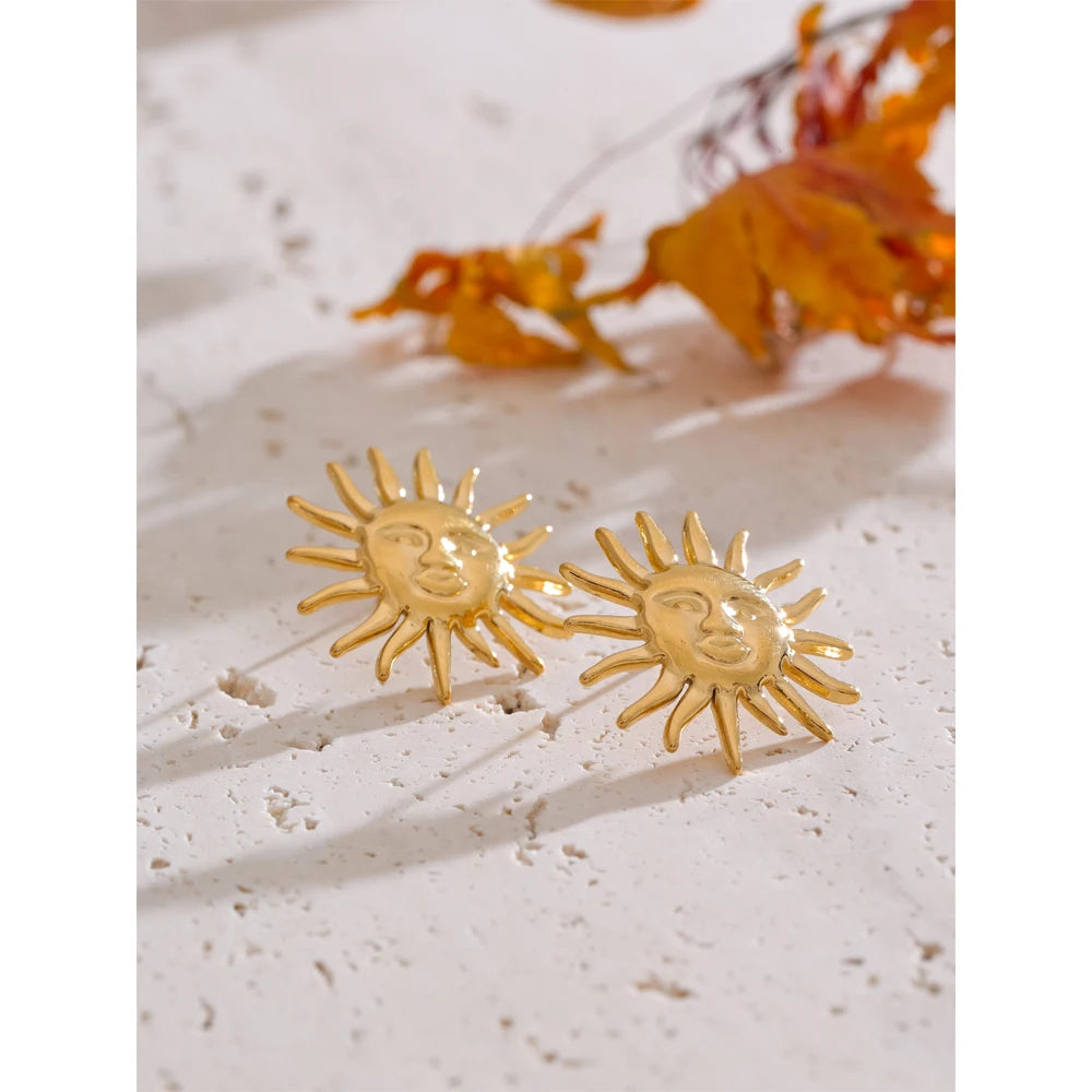 Black Sun Geometric Earrings — Gold-Plated Stainless Steel · PS1699