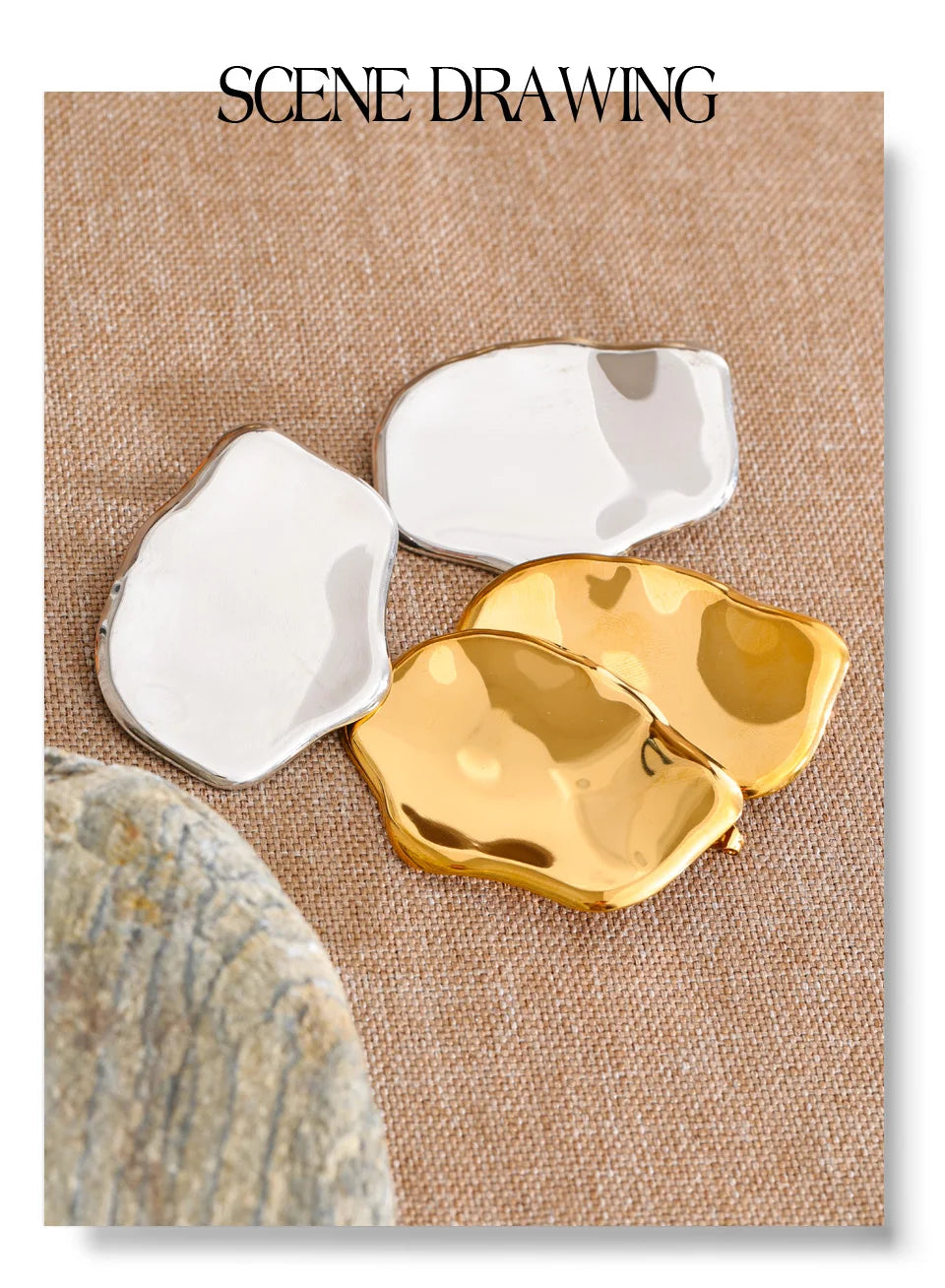 Geometric earrings in gold-plated stainless steel.