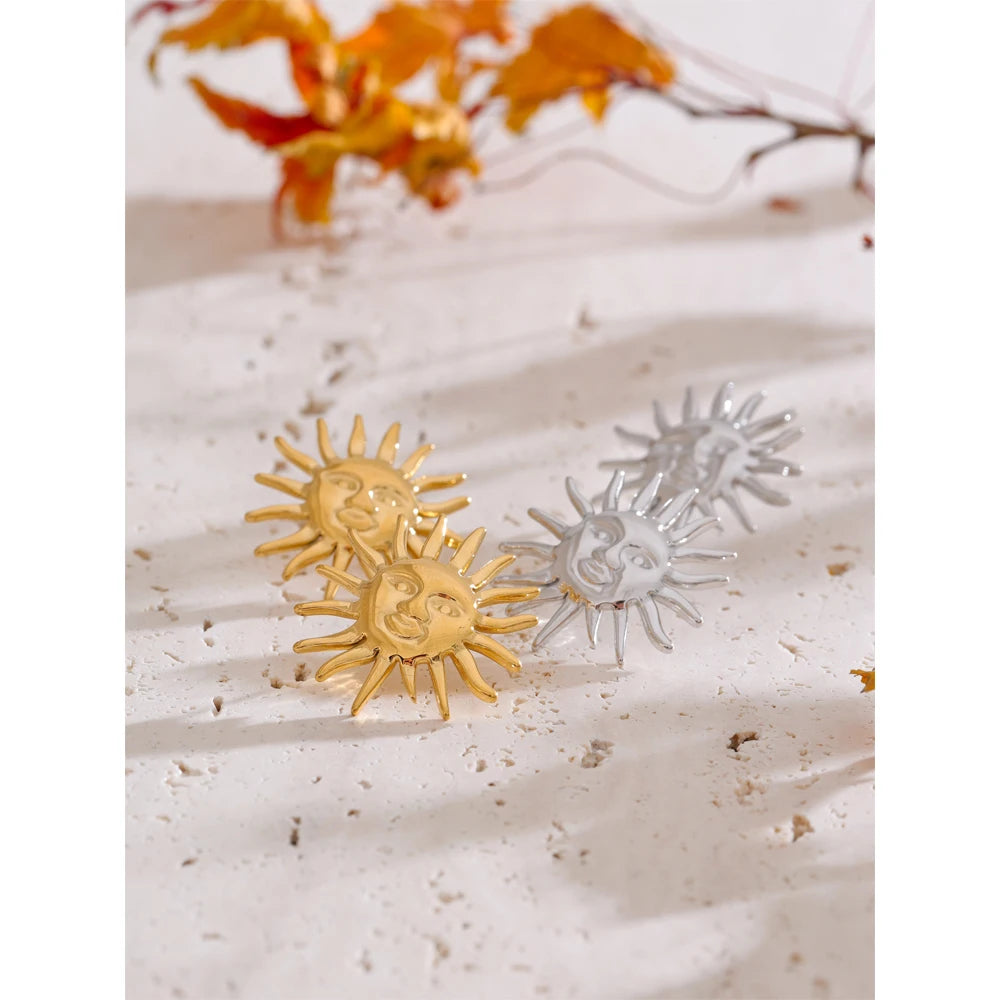 Black Sun Geometric Earrings — Gold-Plated Stainless Steel · PS1699