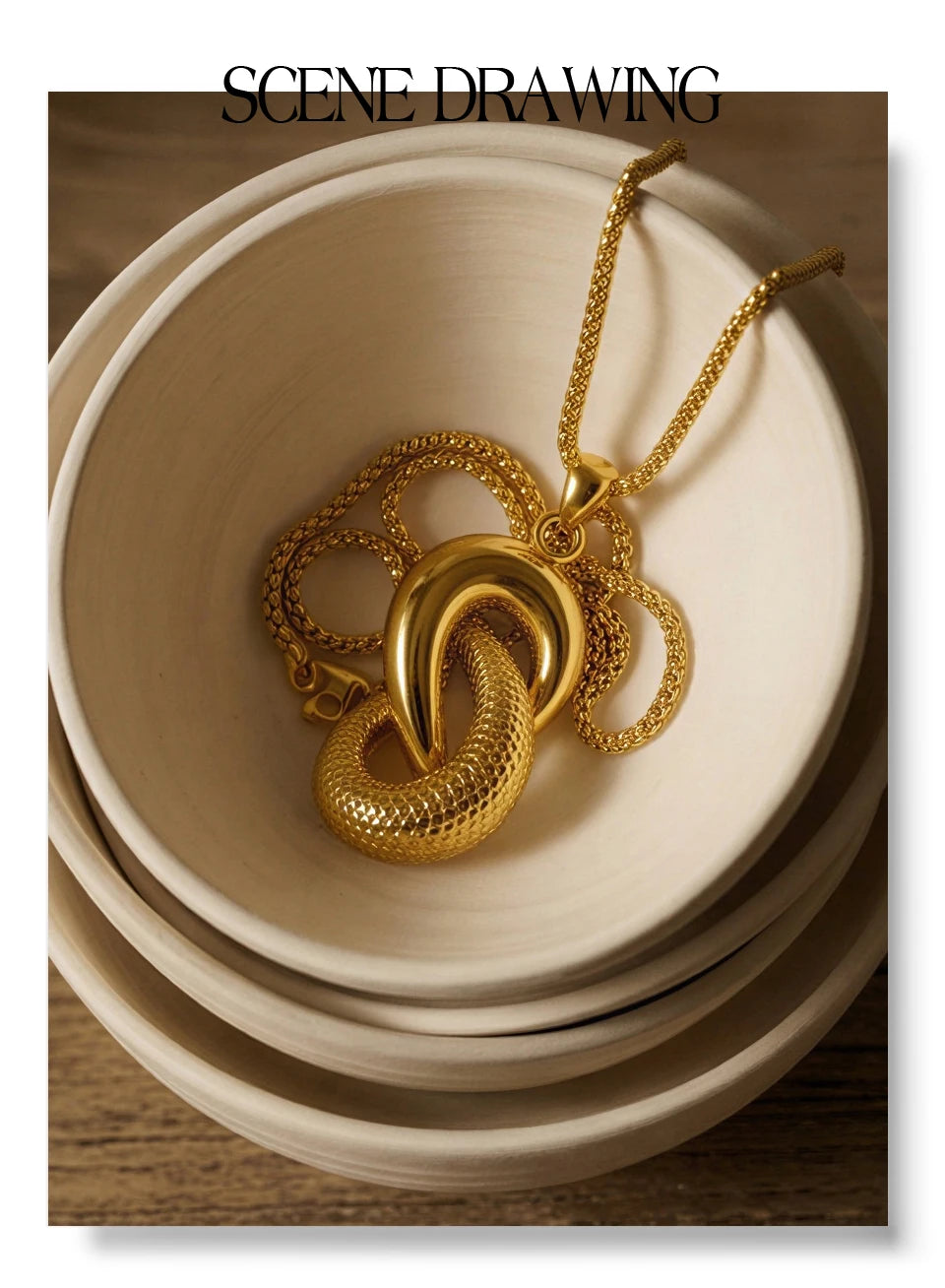 Geometric necklace in gold-plated stainless steel.
