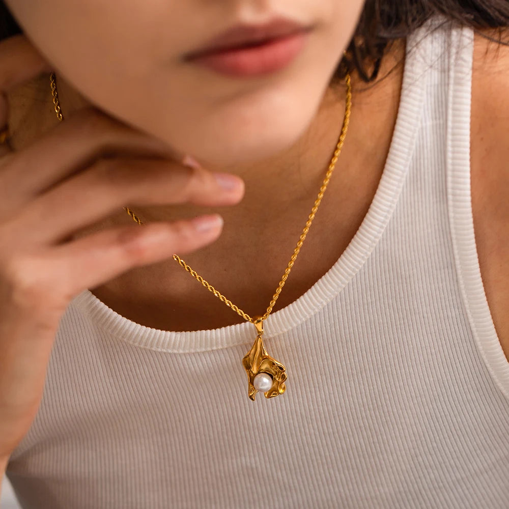 Pearl Charm Pendant Necklace — Stainless Steel · PS170