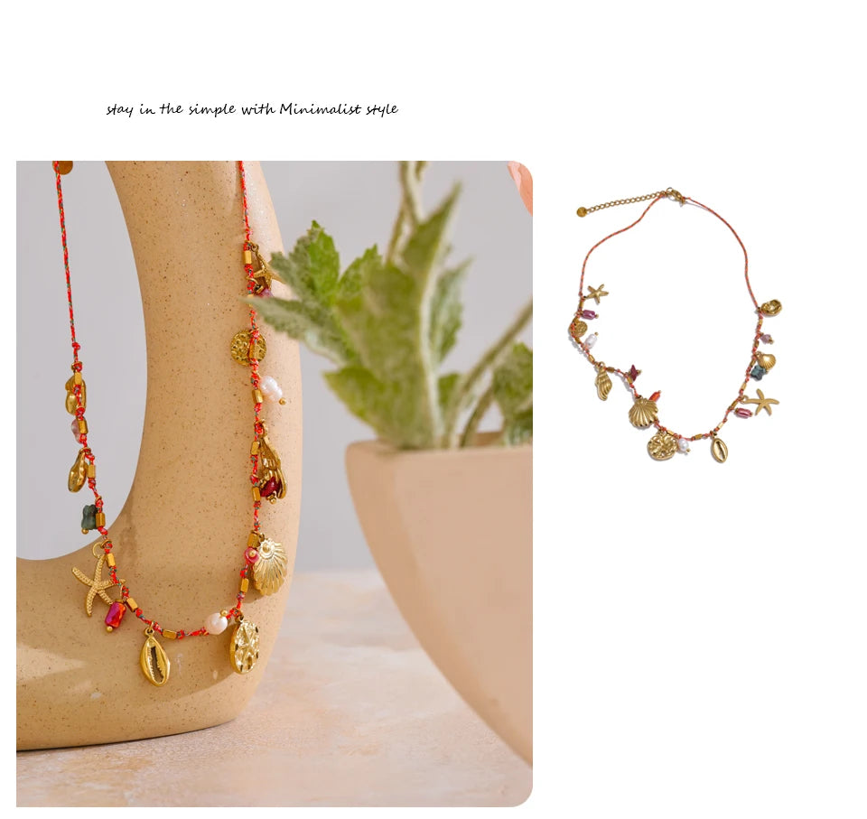 Shell natural stone star necklace in gold-plated stainless steel with natural stone and shell.