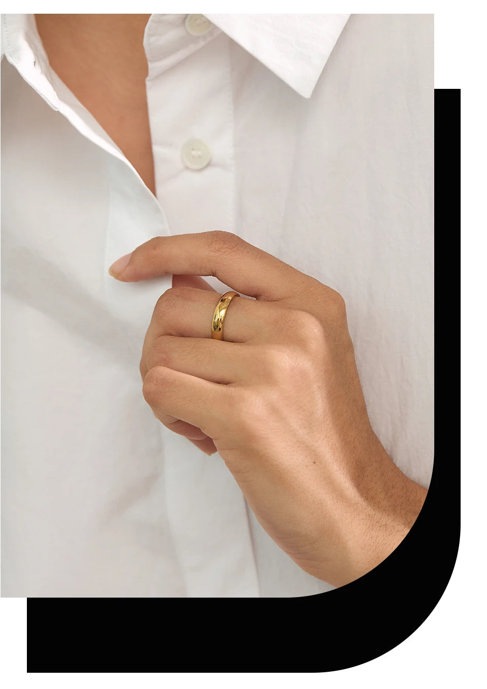 Geometric ring in 18K gold-plated stainless steel.