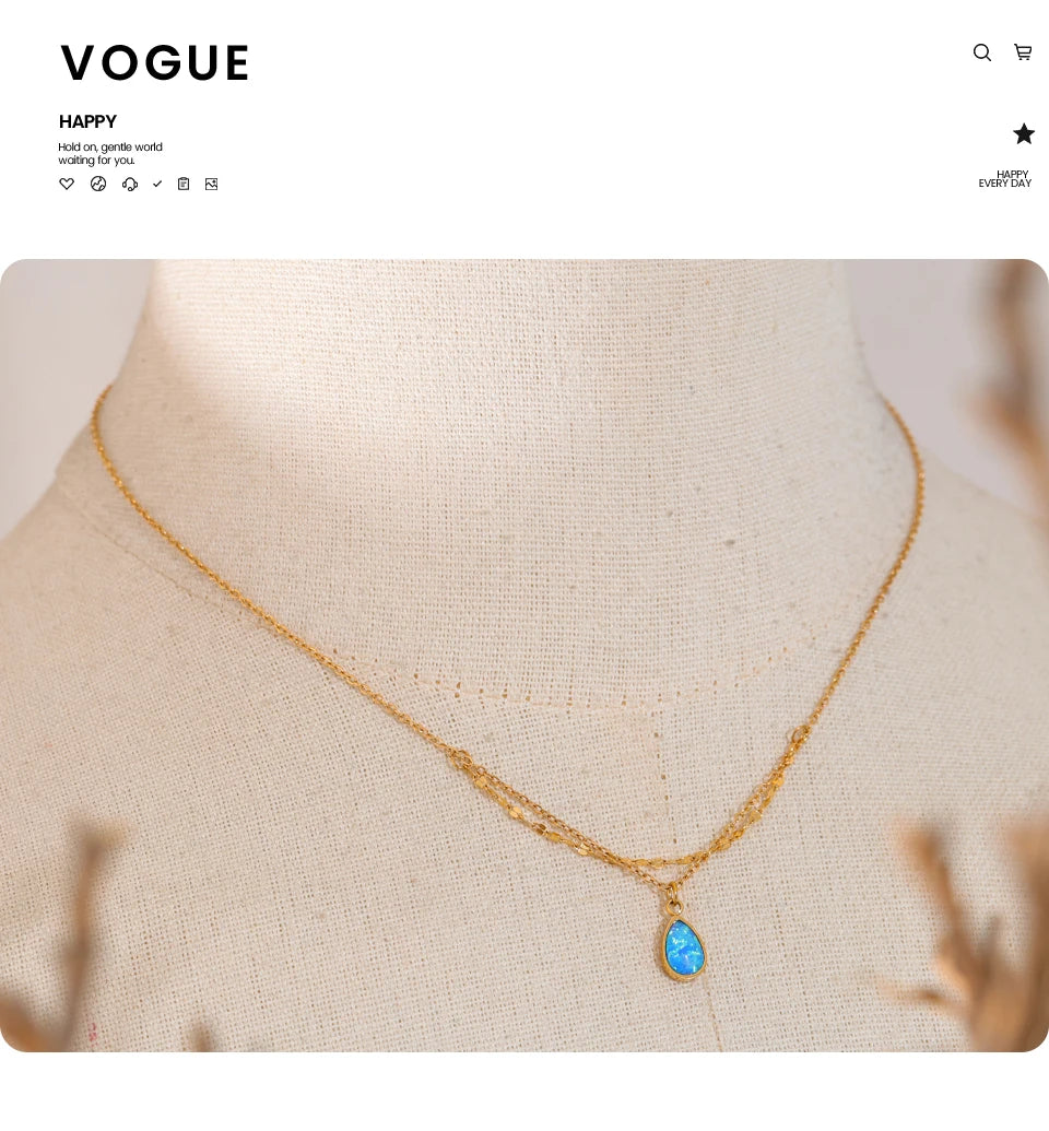 Blue natural stone geometric necklace in gold-plated stainless steel with natural stone.