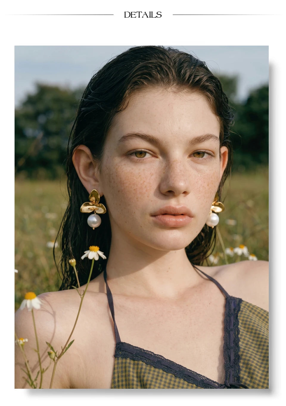 Pearl flower earrings in gold-plated stainless steel with pearl.