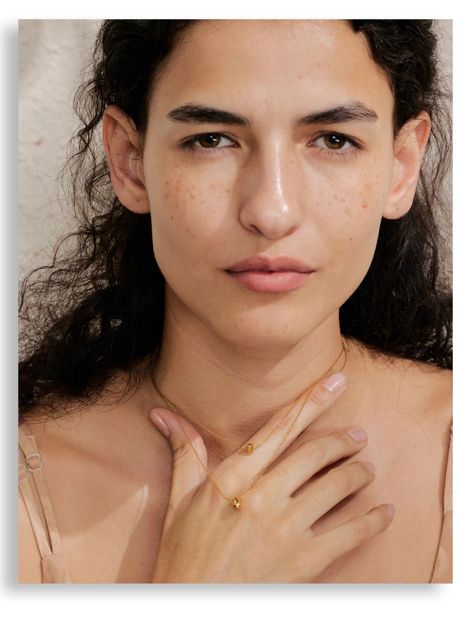 Chain layered necklace in gold-plated stainless steel.