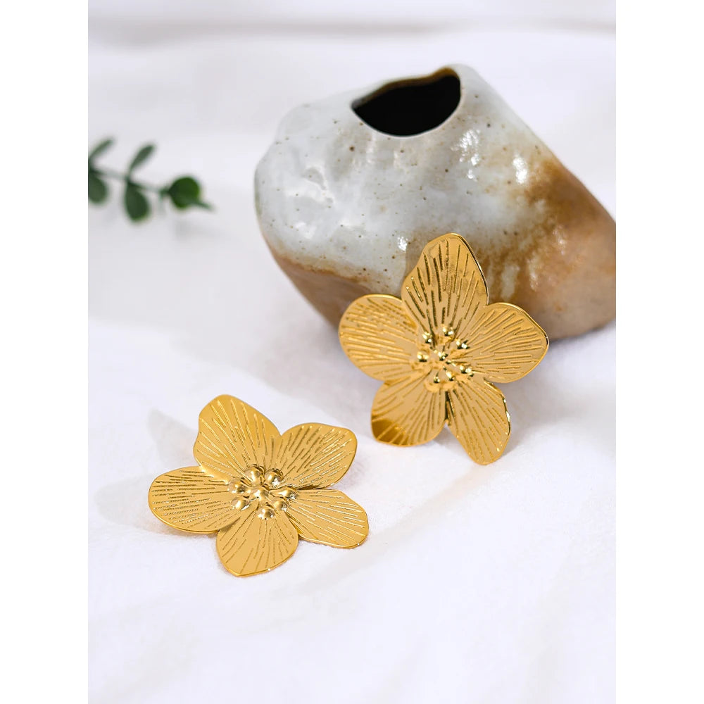 Stud Earrings Flower Vintage — 316L Stainless Steel · PS477
