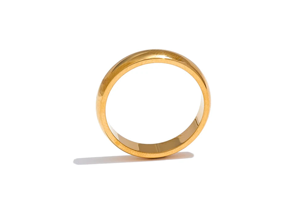 Geometric ring in 18K gold-plated stainless steel.
