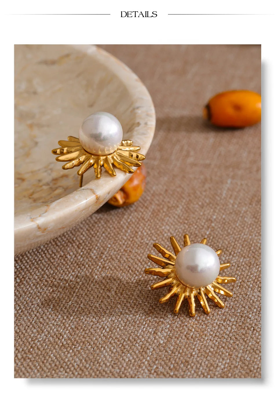 Pearl flower geometric earrings in gold-plated stainless steel with pearl.