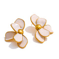 Green enamel flower earrings in gold-plated stainless steel with enamel.
