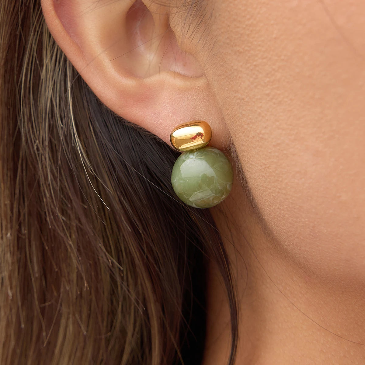 Green Pearl Stud Earrings — Stainless Steel · PS115