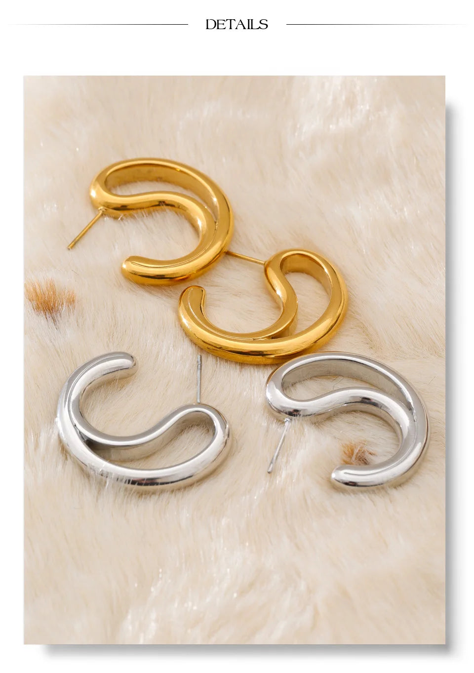 Geometric earrings in gold-plated stainless steel.