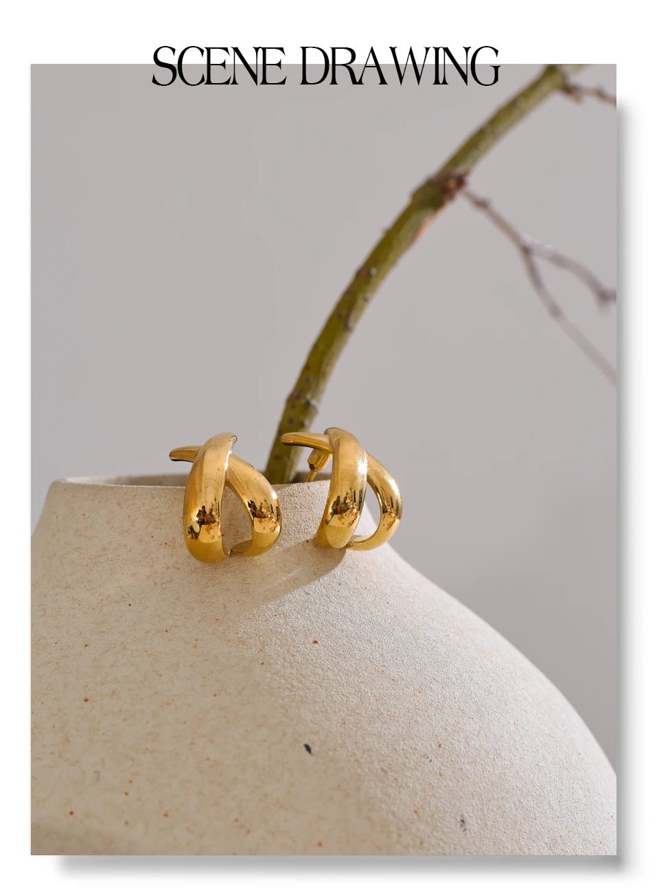 Minimalist geometric earrings in gold-plated stainless steel.