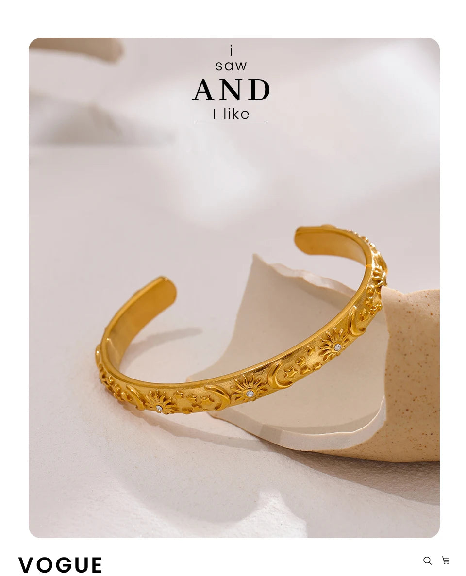 Star moon sun bracelet in gold-plated stainless steel.