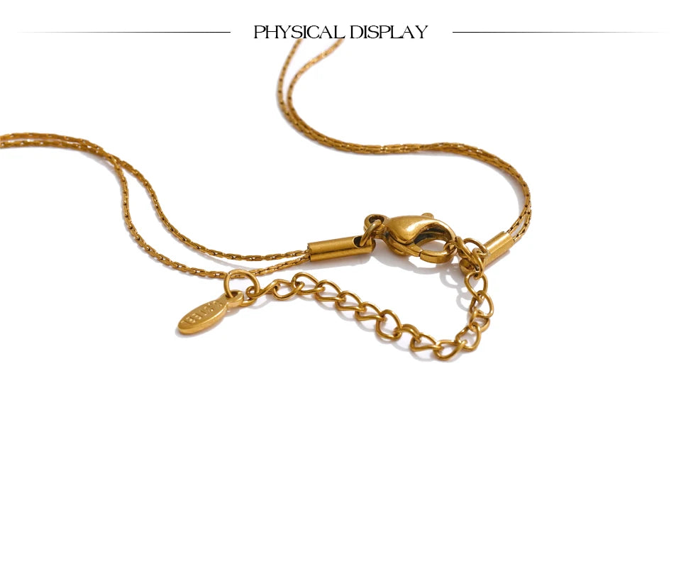 Chain layered necklace in gold-plated stainless steel.