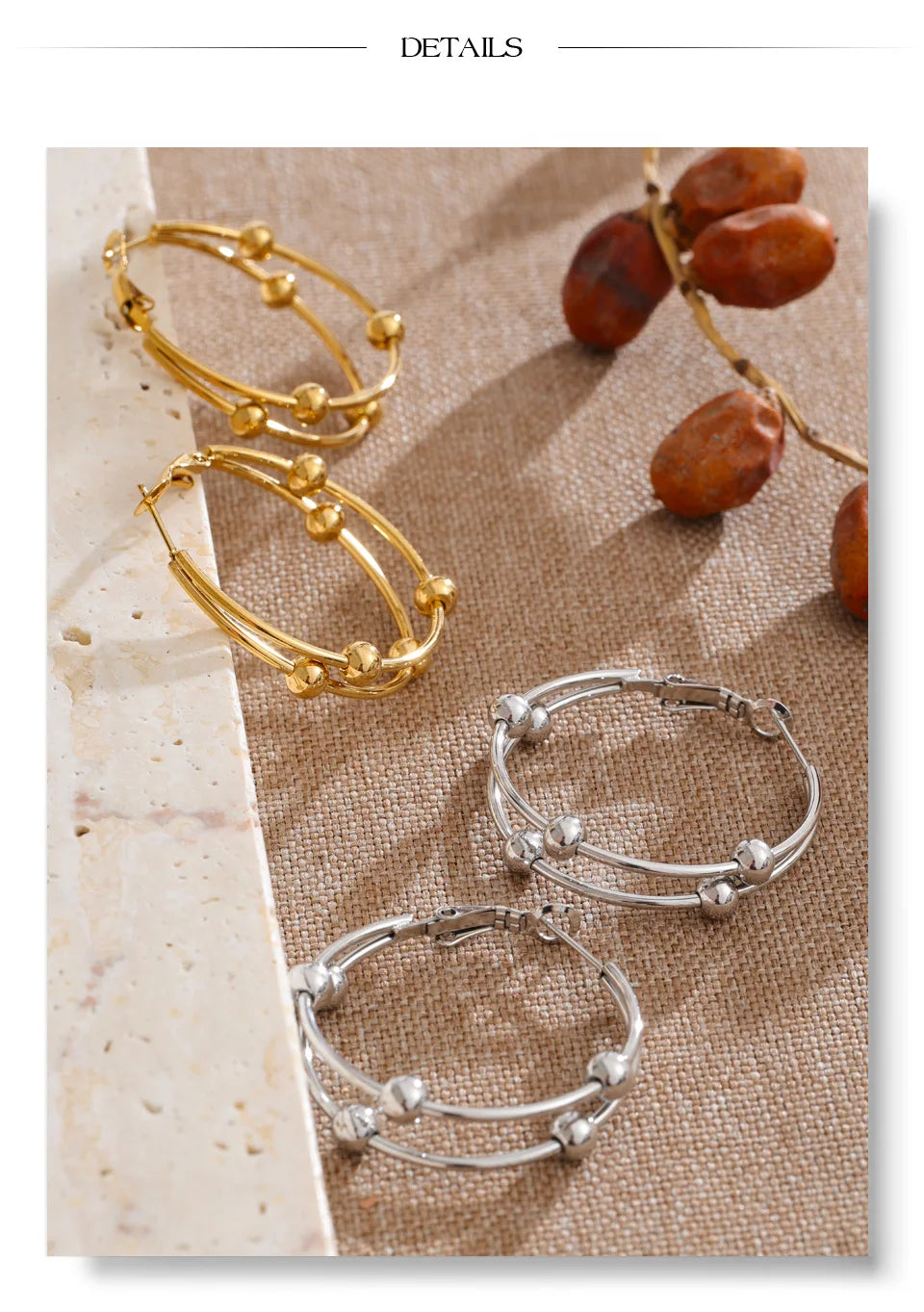 Geometric earrings in gold-plated stainless steel.