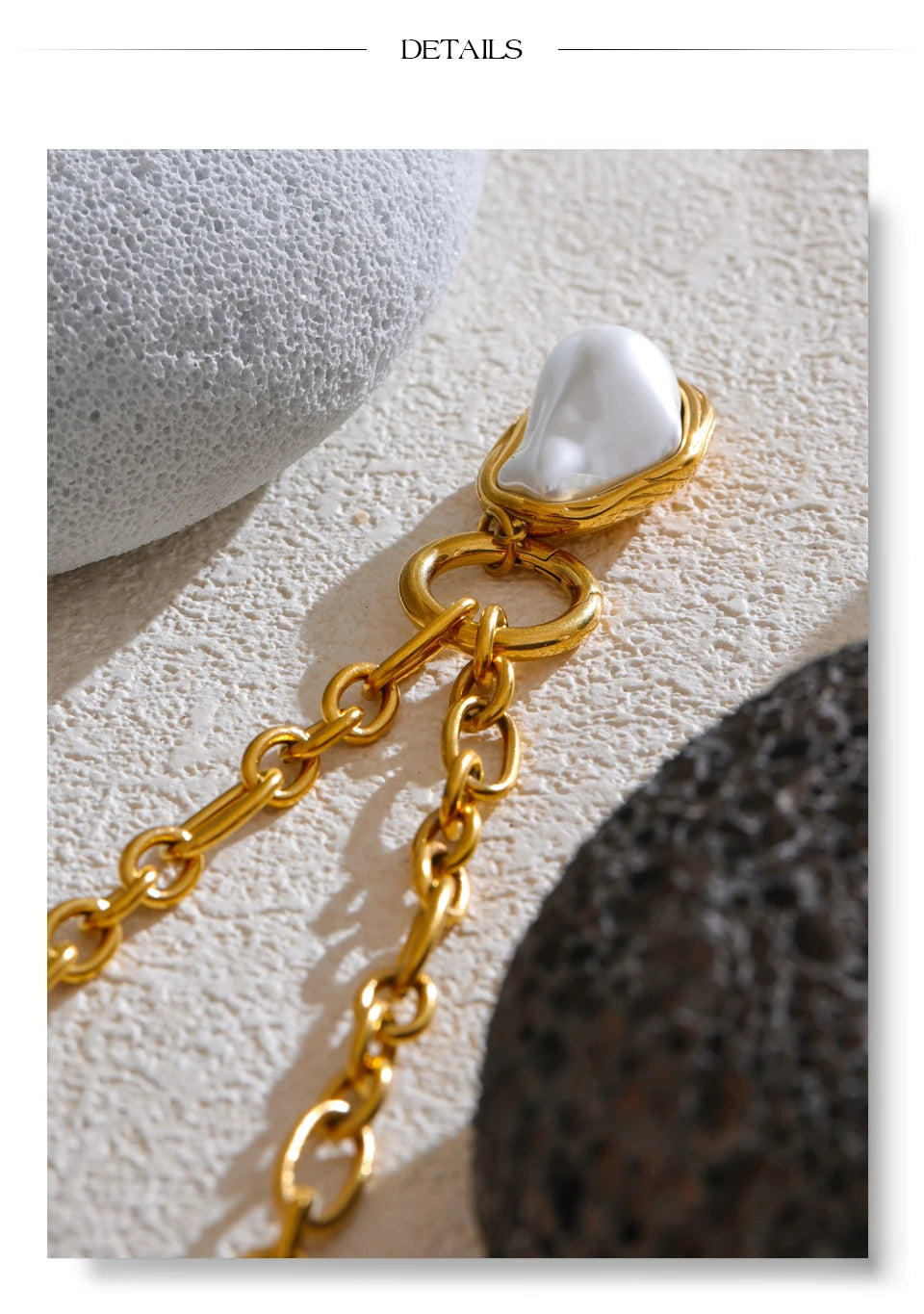 Pearl geometric necklace in gold-plated stainless steel with pearl.