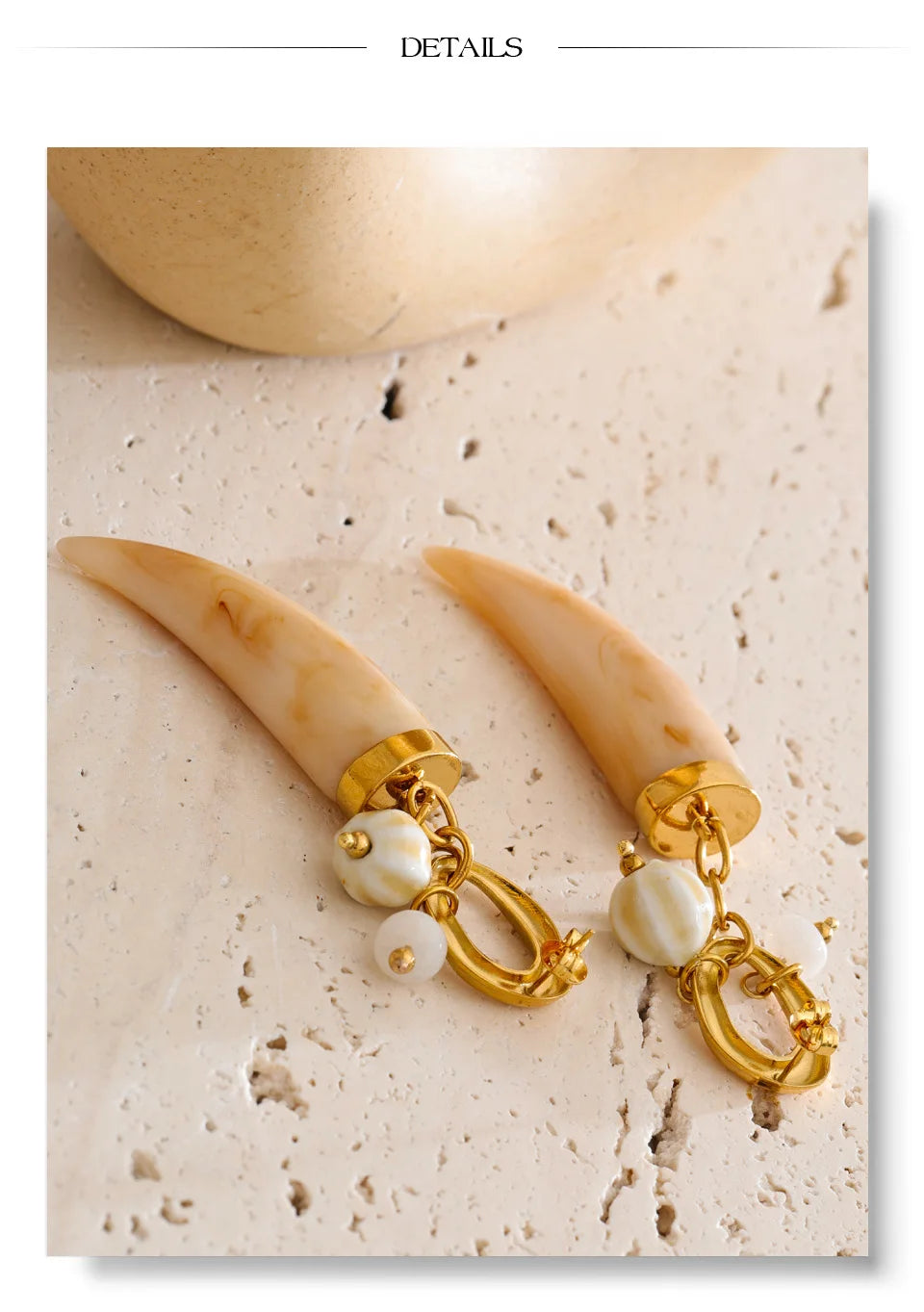 Resin acrylic geometric earrings in gold-plated stainless steel with resin and acrylic.