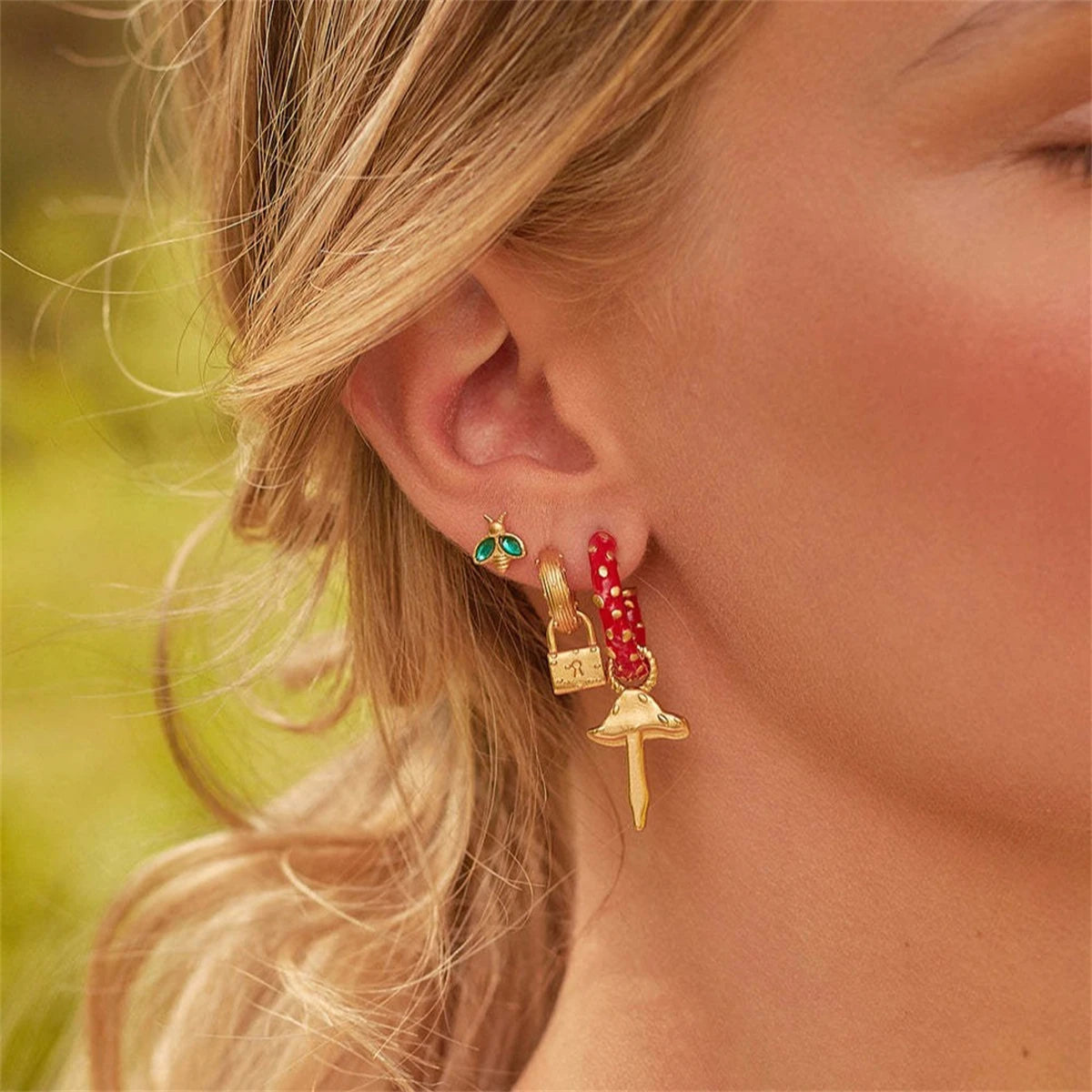 Vintage mushroom earrings with a female niche temperament, earrings with gold plating and color retention