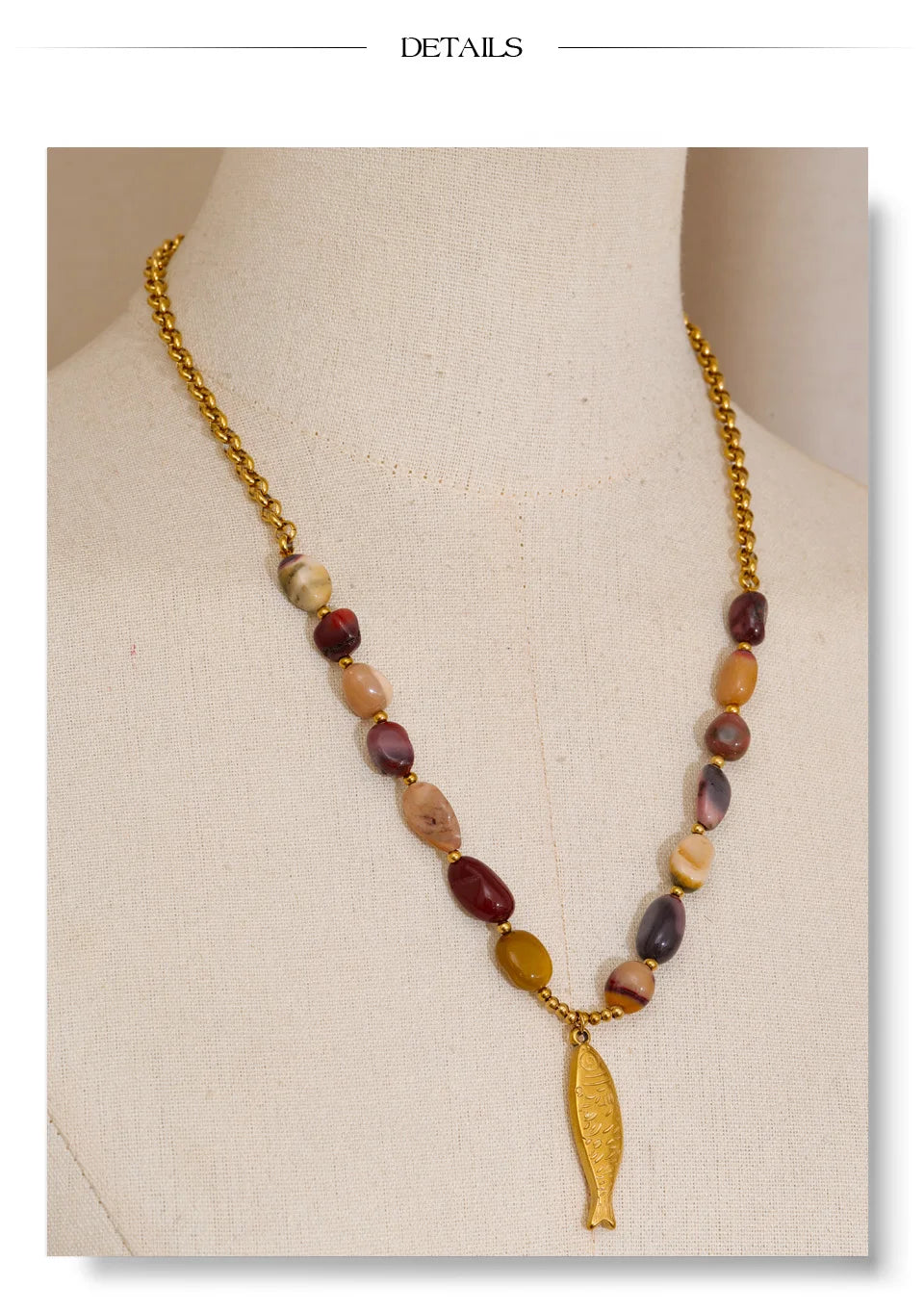 Natural stone beaded geometric necklace in gold-plated stainless steel with natural stone.