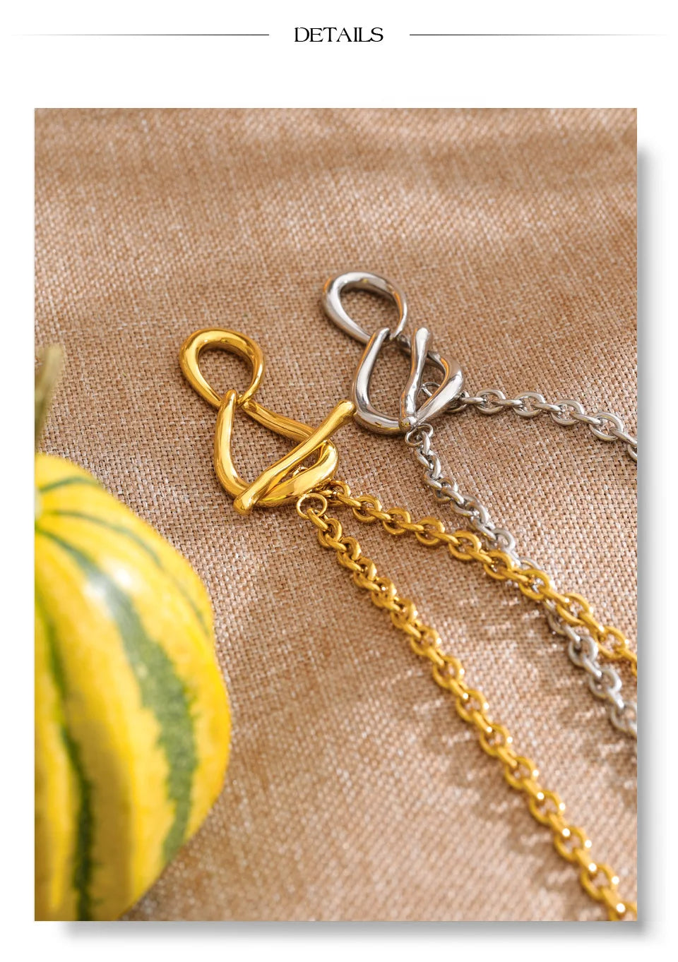 Geometric necklace in gold-plated stainless steel.