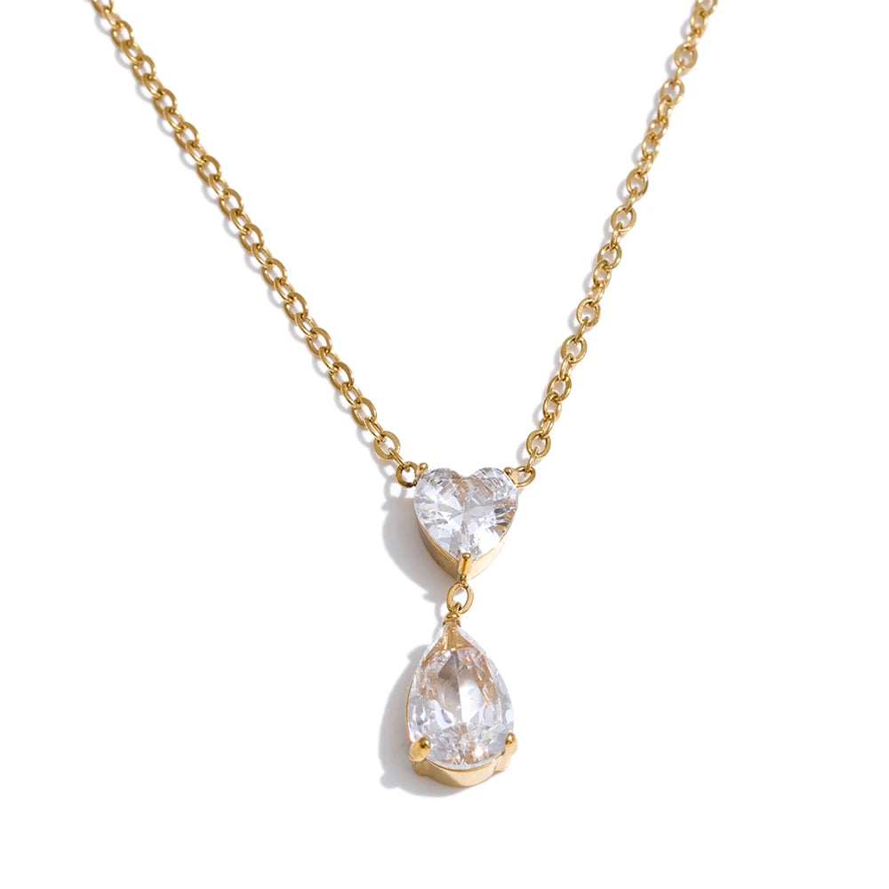 Cubic zirconia heart necklace in gold-plated stainless steel with cubic zirconia.