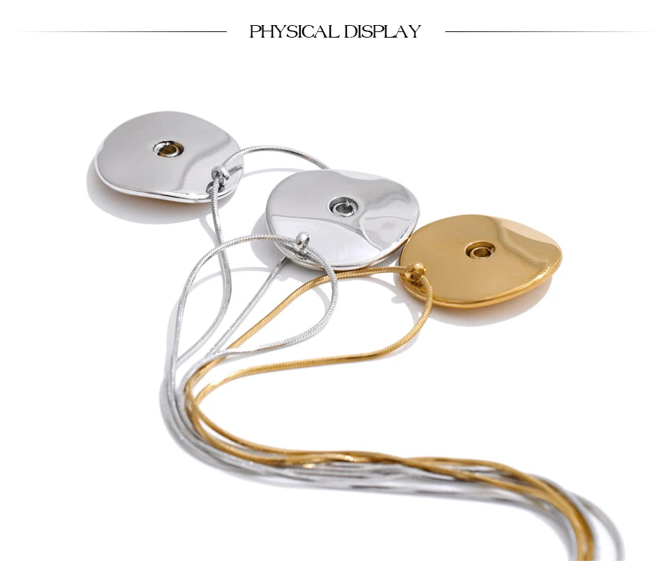 Coin geometric necklace in gold-plated stainless steel.