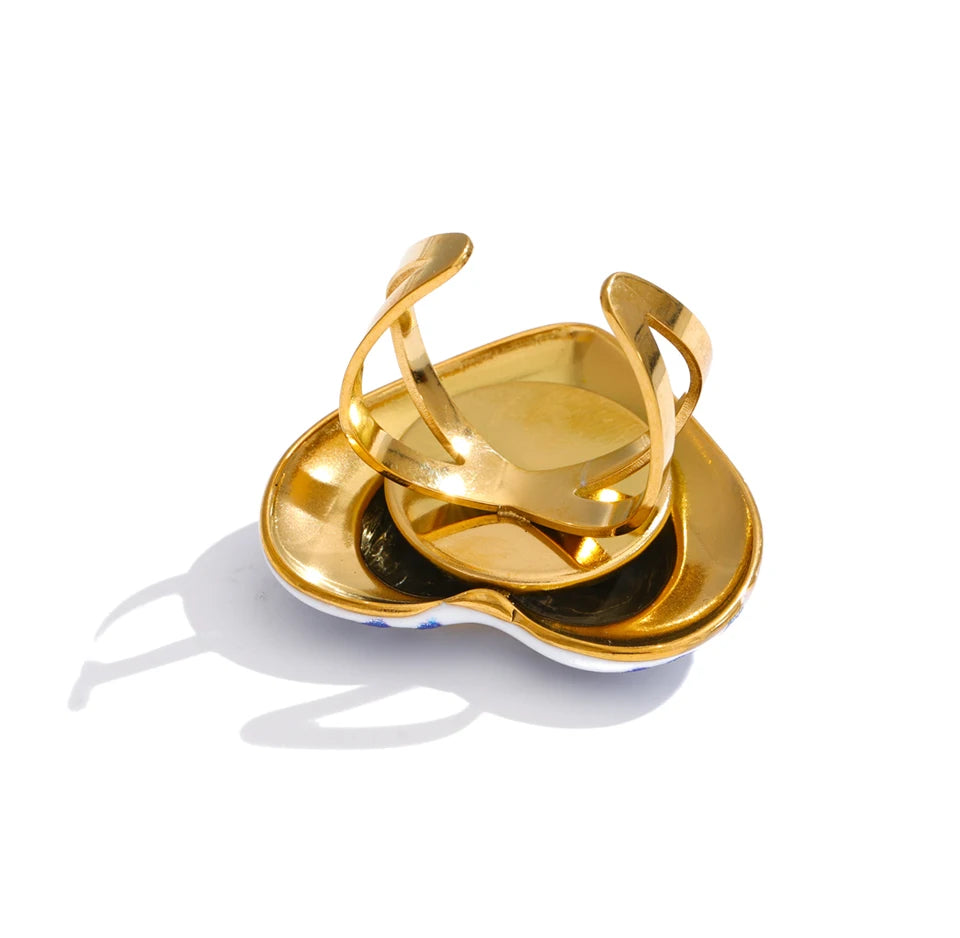 Heart ring in 18K gold-plated stainless steel.