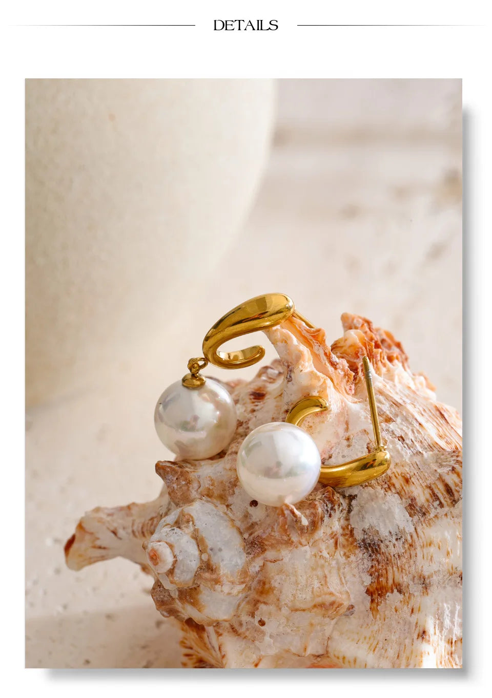 Pearl geometric earrings in gold-plated stainless steel with pearl.