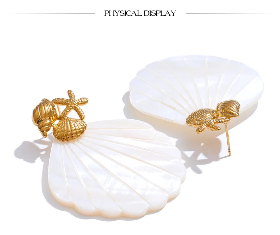 Shell star geometric earrings in gold-plated stainless steel with shell.