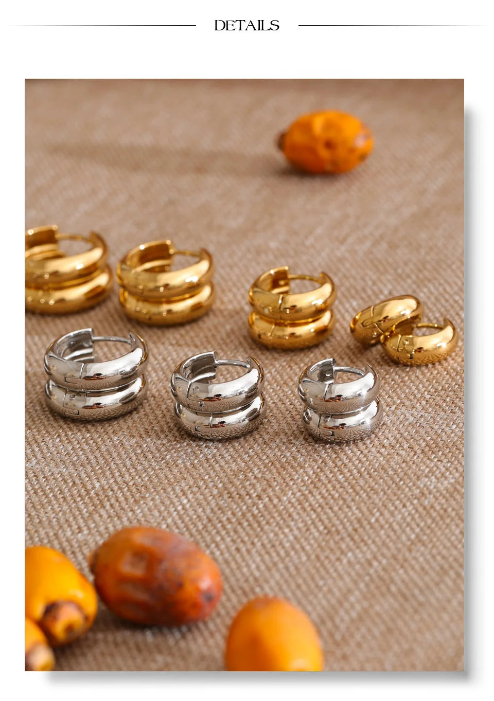 Geometric earrings in gold-plated stainless steel.