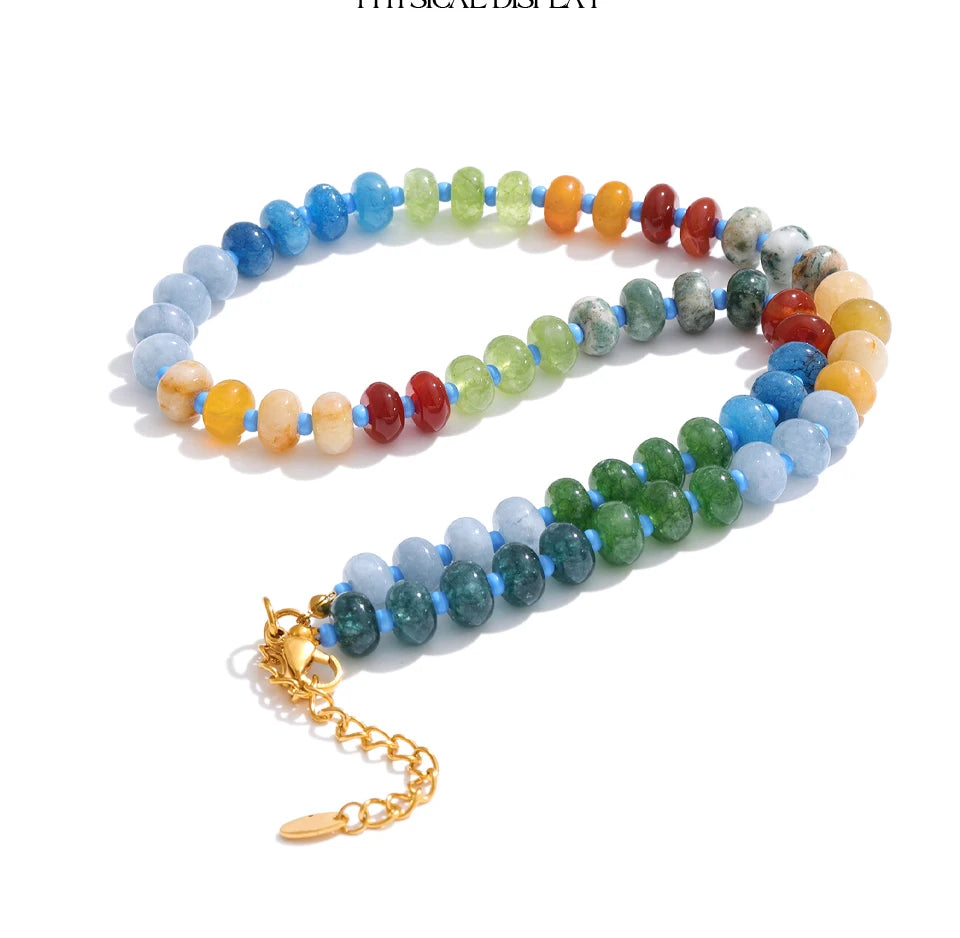 Natural stone beaded geometric necklace in gold-plated stainless steel with natural stone.