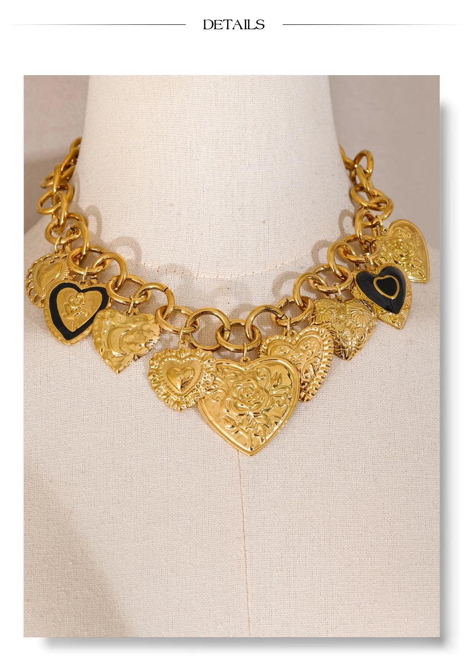 Heart necklace in gold-plated stainless steel.