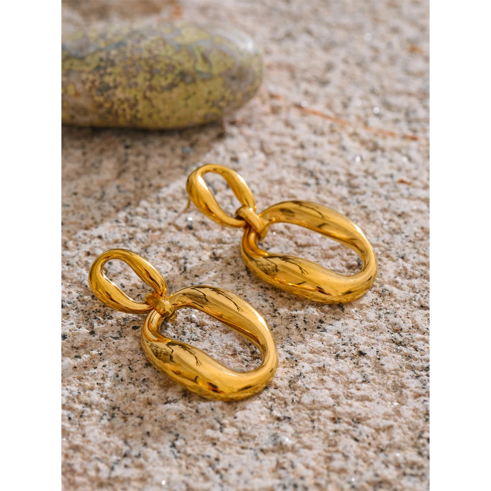 Geometric Earrings — 18K Gold-Plated Stainless Steel · PS1738
