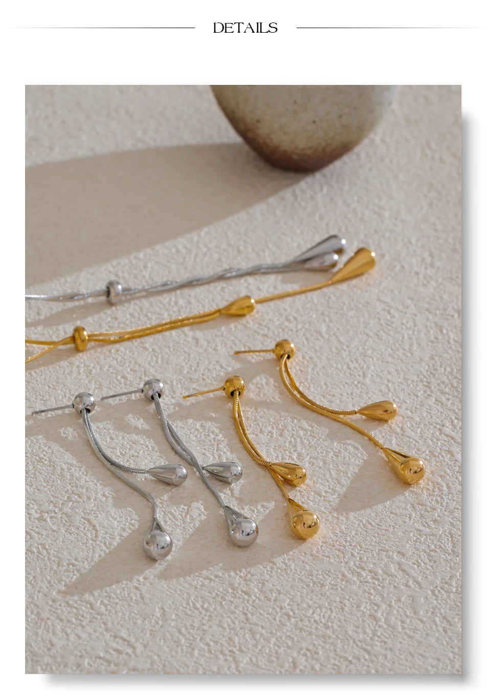 Geometric chain earrings in gold-plated stainless steel.