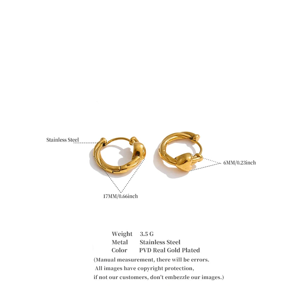 Heart earrings in gold-plated stainless steel.