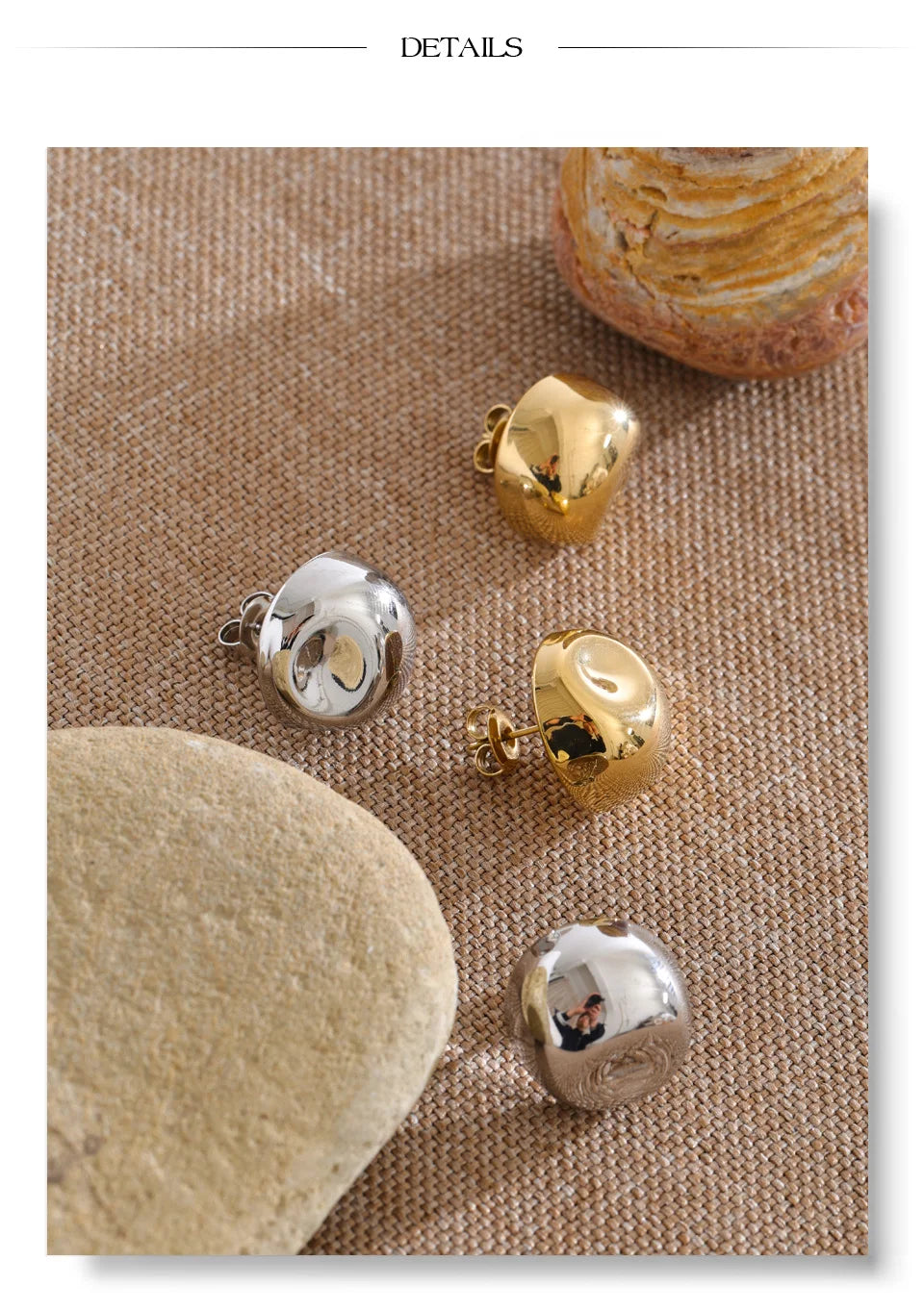 Geometric earrings in gold-plated stainless steel.