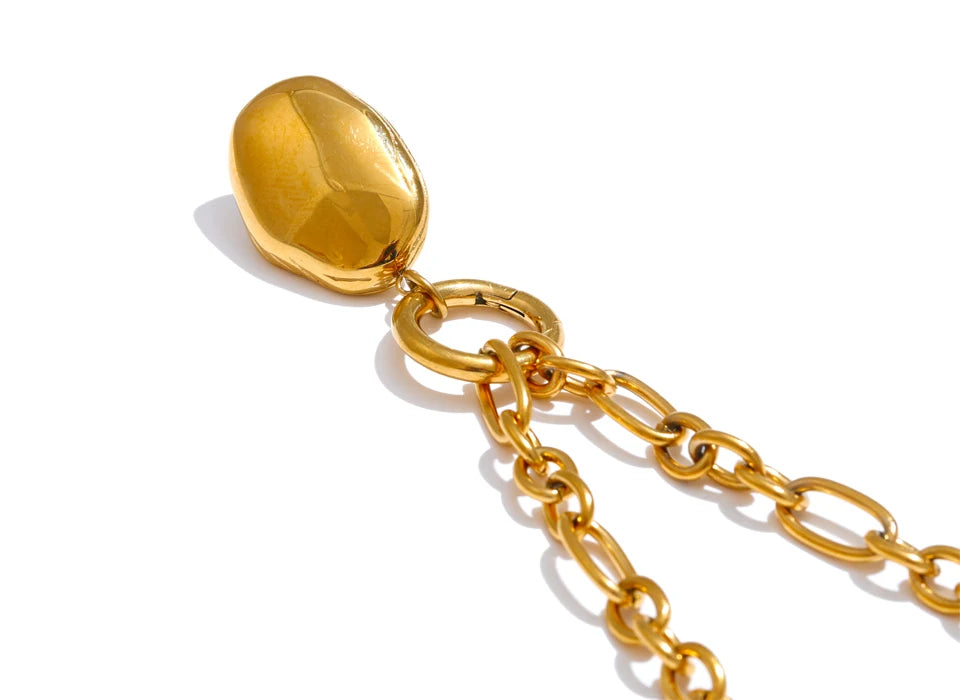 Pearl geometric necklace in gold-plated stainless steel with pearl.