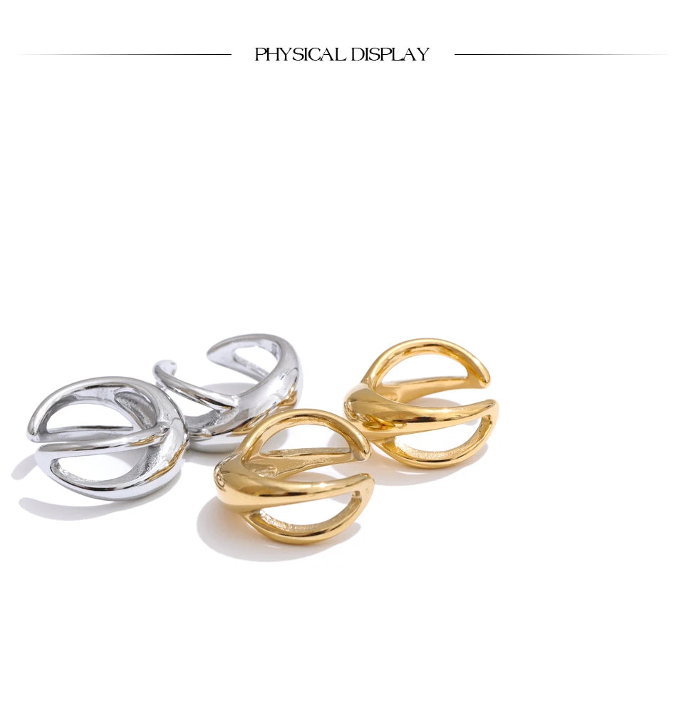 Geometric earrings in gold-plated 316L stainless steel.