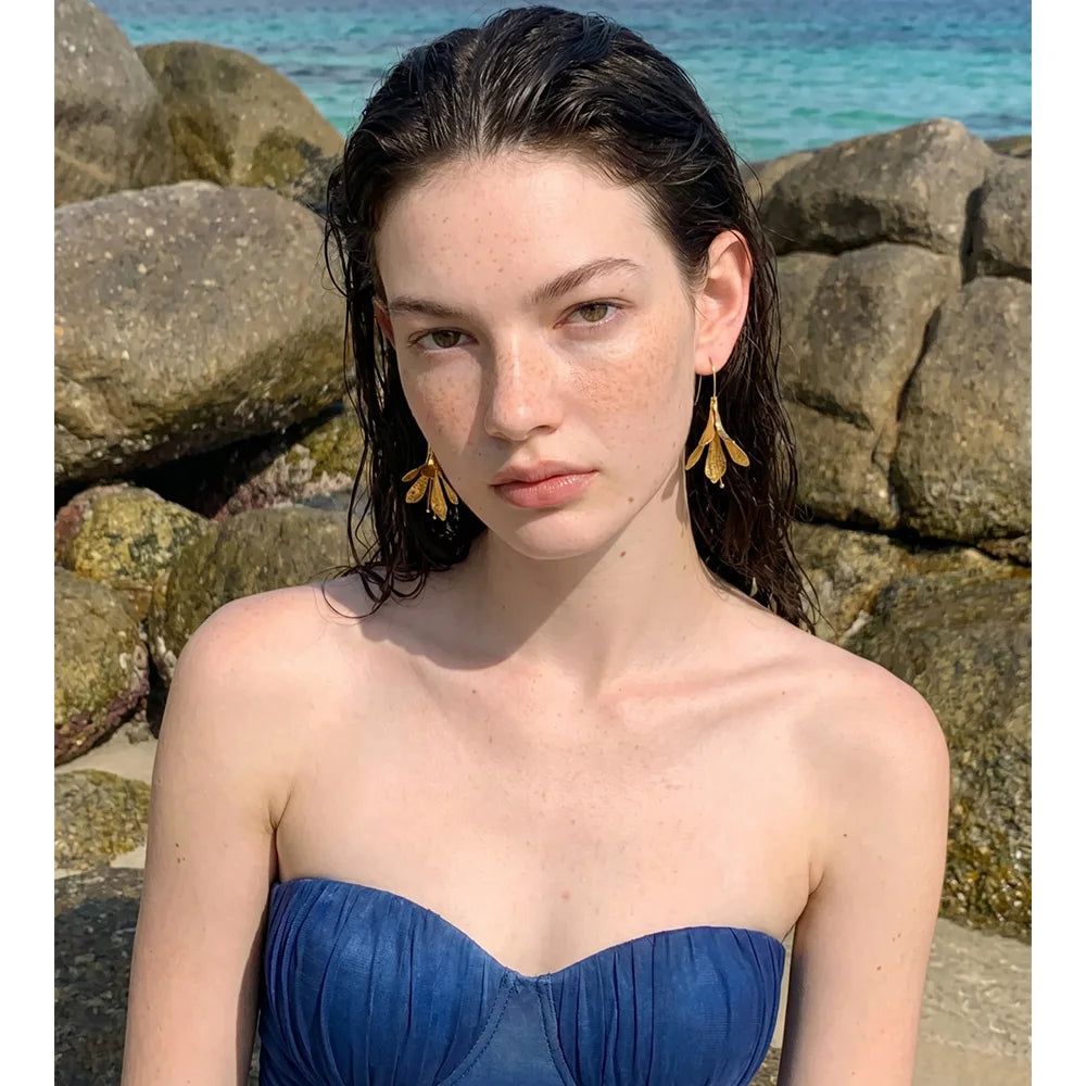 Flower Earrings — Gold-Plated Stainless Steel · PS1373