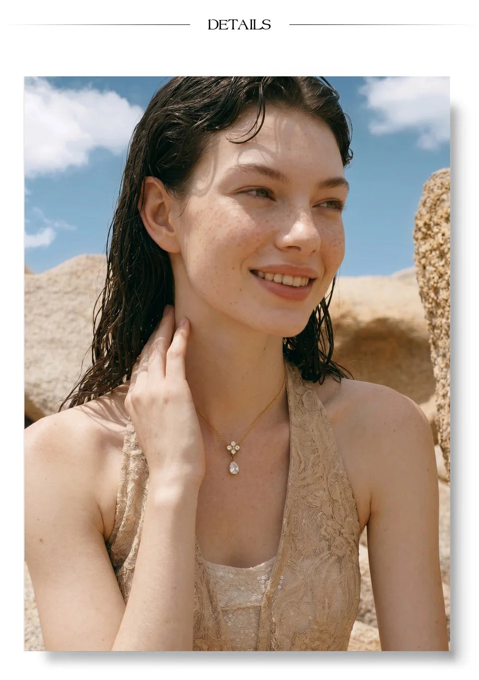 Cubic zirconia flower necklace in gold-plated stainless steel with cubic zirconia.