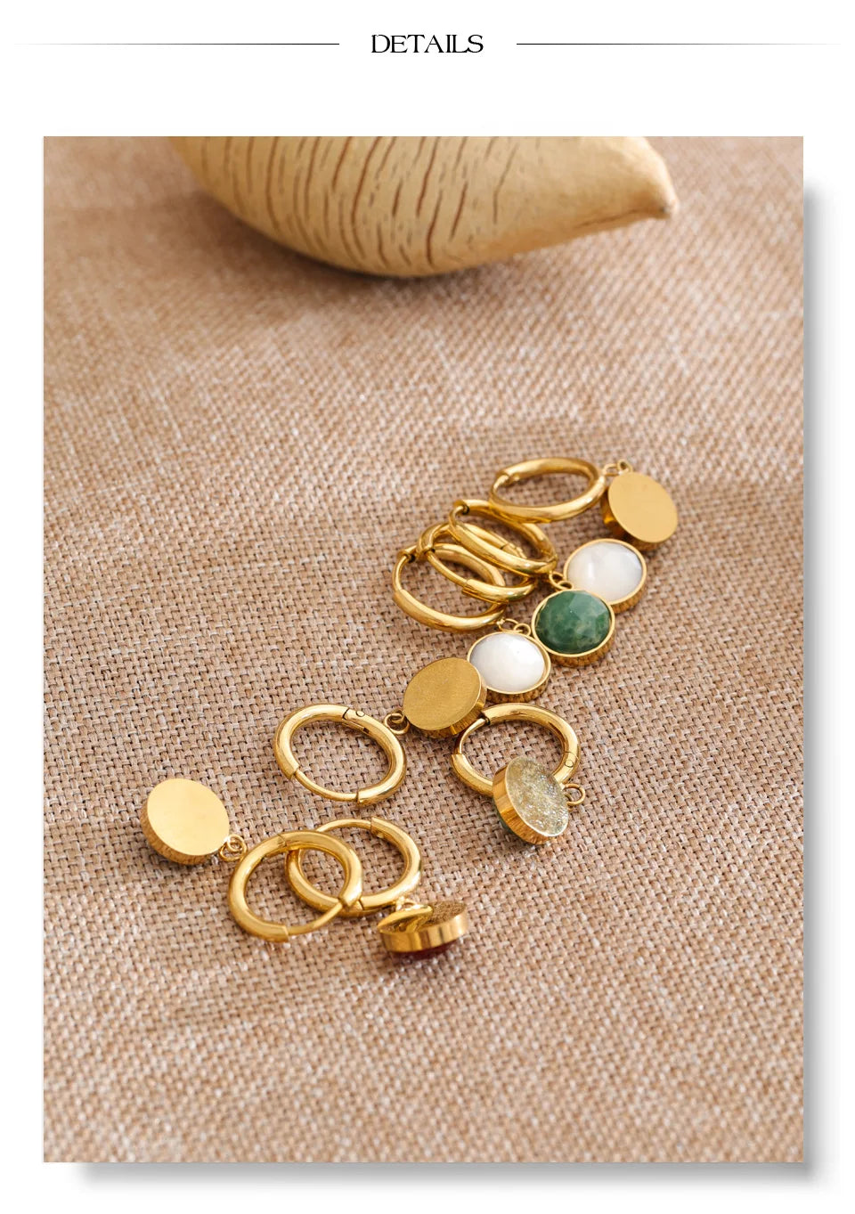 Red natural stone geometric earrings in gold-plated stainless steel with natural stone.