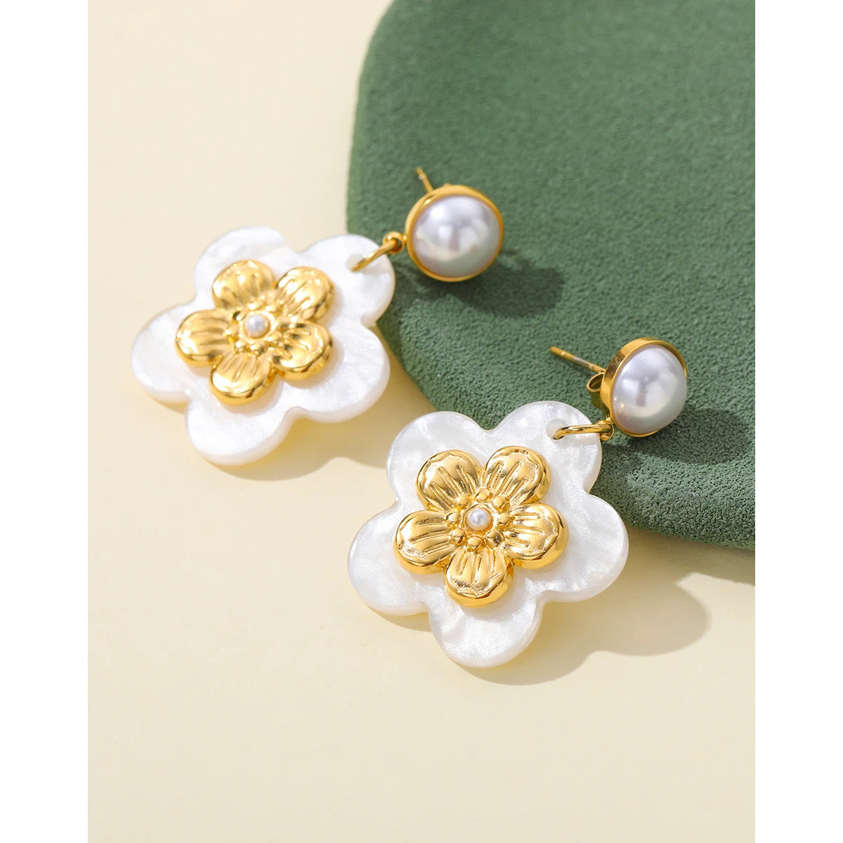 Drop Earrings Acrylic Flower Pearl — 316L Stainless Steel · PS391